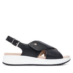 Sandały Caprice. Czarne sandały damskie Caprice, bez wzorów, bez obcasa, na płaskiej podeszwie, bez zapięcia. Za 263.99 zł.