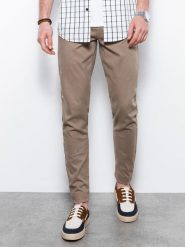 Spodnie męskie chinosy SLIM FIT - ciemnobeżowe V9. Brązowe eleganckie spodnie męskie Ombre Clothing, m, bez wzorów, z bawełny. W wyprzedaży za 69.99 zł.