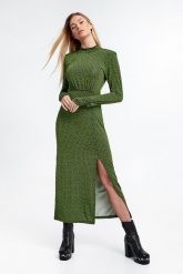 Sukienka maxi GESTUZ. Sukienki damskie Gestuz, bez wzorów, bez kołnierzyka, bez ramiączek, maxi. W wyprzedaży za 469.50 zł.