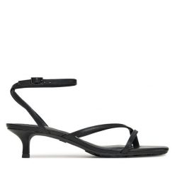 Sandały Aldo. Czarne sandały damskie Aldo, bez wzorów, bez obcasa, na szpilce, bez zapięcia. Za 309.99 zł.