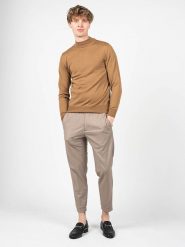 Takeshy Kurosawa Sweter | 83476 | Maglia Lupetto Calato Lana | Mężczyzna | Brązowy. Brązowe swetry przez głowę męskie Takeshy Kurosawa, m, bez wzorów, z dzianiny, bez kołnierzyka. W wyprzedaży za 369.00 zł.