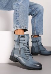 Niebieskie Botki Typu Trapery Ozdobione Wstawką z Ekozamszu i Suwakiem Debisha. Niebieskie śniegowce i trapery damskie Renee, z jeansu, za kolano. Za 149.99 zł.