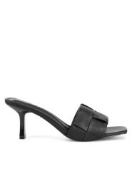 JENNY Klapki RZ45505413 Czarny. Czarne klapki damskie Jenny, bez wzorów, z materiału, bez obcasa. Za 139.99 zł.