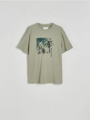 T-shirt regular z nadrukiem - jasnozielony. Zielone t-shirty męskie Reserved, l, bez wzorów, z bawełny, bez kołnierzyka. W wyprzedaży za 39.99 zł.