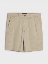Bawełniane szorty chino - kremowy. Białe spodnie materiałowe męskie Sinsay, bez wzorów, z bawełny. Za 59.99 zł.