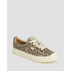 Buty sportowe damskie Cariuma OCA Low Leopard Print Suede. Obuwie sportowe damskie CARIUMA, bez wzorów. W wyprzedaży za 276.75 zł.