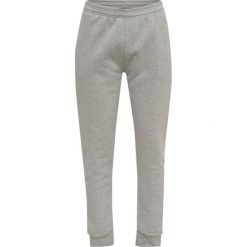 Jogging Hummel Red Basic. Czarne krótkie spodenki sportowe męskie Hummel, m, bez wzorów, z materiału, do biegania. Za 161.00 zł.