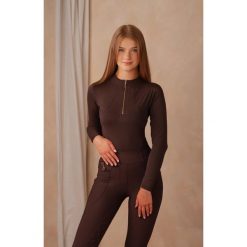 Bluzka Vanessa brązowa JD Atack. Brązowe bluzki damskie JD ATTACK, m, z aplikacjami, z materiału, eleganckie, bez kołnierzyka, bez ramiączek. Za 229.99 zł.