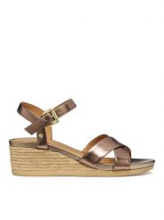 Geox Espadryle D Ischia Corda D02HHC 000CF C5005 Złoty. Żółte sandały damskie Geox, bez wzorów, ze skóry, bez obcasa, bez zapięcia. Za 419.99 zł.