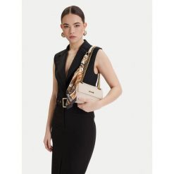 Torebka Just Cavalli. Białe torebki do ręki damskie Just Cavalli, bez wzorów, klasyczne, bez dodatków. Za 444.99 zł.