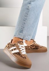 Panterkowe Sneakersy w Stylu Tenisówek z Paskami Nilomira. Białe obuwie sportowe damskie Born2be, bez wzorów, z jeansu, tenisowe. Za 84.99 zł.