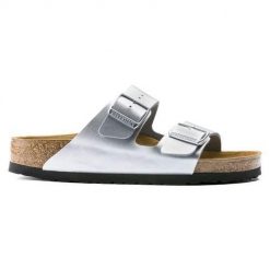 Sandały turystyczne Birkenstock Arizona BF. Szare sandały damskie Birkenstock, bez wzorów, z materiału, bez obcasa, bez zapięcia. Za 349.00 zł.