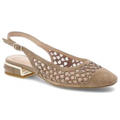 Sandały damskie S.Barski, ze skóry naturalnej z ażurową cholewką i niskim ozdobnym obcasem, beżowe, CR61-3019. Brązowe klapki damskie S.BARSKI, w ażurowe wzory, ze skóry, bez obcasa, na obcasie, bez zapięcia. Za 339.00 zł.