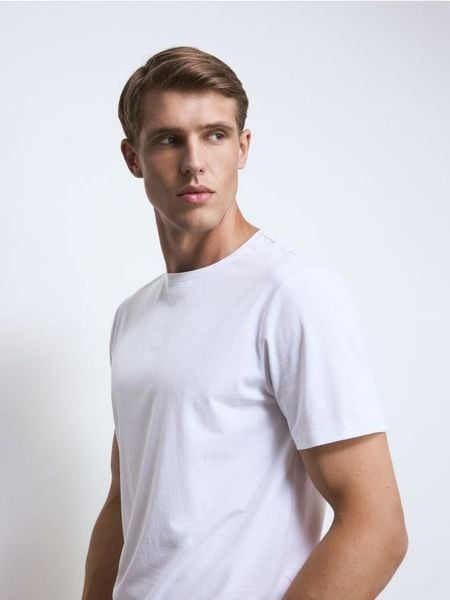 T-shirt regular z modalem - biały. Białe t-shirty męskie Reserved, l, bez wzorów, z bawełny, bez kołnierzyka. Za 99.99 zł.