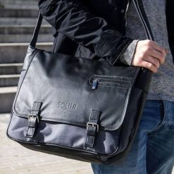 Stylowa torba męska na ramię SOLIER S12 czarna. Czarne torby na ramię męskie Solier, bez wzorów, ze skóry ekologicznej, biznesowe, na ramię. Za 159.00 zł.