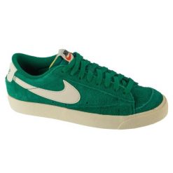 Buty sportowe do chodzenia damskie, W Blazer Low 77. Zielone obuwie sportowe damskie Nike, bez wzorów, trekkingowe. Za 450.10 zł.