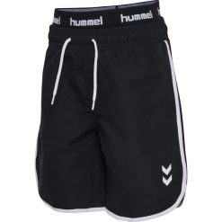 Spodenki kąpielowe dla dzieci Hummel Regular Long. Czarne kąpielówki dla chłopców Hummel, bez wzorów, z poliesteru. Za 246.00 zł.