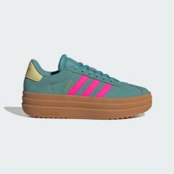 Buty VL Court Bold. Brązowe obuwie sportowe damskie Adidas, bez wzorów, trekkingowe. Za 279.99 zł.