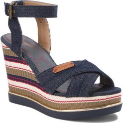 Sandały WRANGLER - Sunshine Kelly Cross WL181700 Navy 16. Klapki damskie marki Wrangler. W wyprzedaży za 189.00 zł.