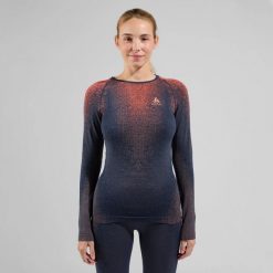 Bluza termoaktywna damska ODLO Blackcomb Eco. Czerwone bluzy sportowe damskie Odlo, xs, bez wzorów, z elastanu, bez kaptura, narciarskie. Za 279.99 zł.