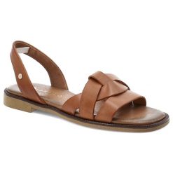 Sandały damskie Armodo, cholewka ze skóry naturalnej z krzyżującymi się paskami odkryty fason, brązowe, 40537. Brązowe klapki damskie Armodo, bez wzorów, ze skóry, bez obcasa, bez zapięcia. Za 299.00 zł.
