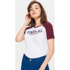 Koszulka z raglanowymi rękawkami - Biały. T-shirty damskie Cropp. Za 29.99 zł.