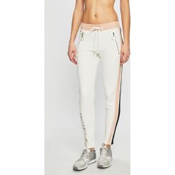 Tally Weijl - Spodnie. Spodnie materiałowe damskie marki TALLY WEIJL. Za 89.90 zł.