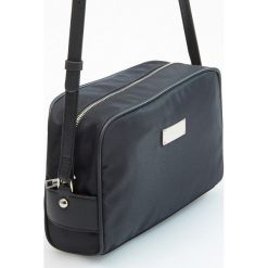Torebka cross body - Czarny. Torebki do ręki damskie marki Reserved. W wyprzedaży za 59.99 zł.