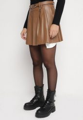Brązowa Spódnica z Imitacji Skóry z Paskiem Iririssa. Brązowe spódnice damskie Born2be, m, z aplikacjami, ze skóry, eleganckie, mini. Za 79.99 zł.