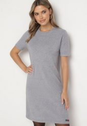 Szara Dzianinowa Sukienka z Wiskozą o T-shirtowym Kroju z Ozdobnymi Guziczkami Arissana. Szare sukienki damskie Born2be, na spotkanie biznesowe, s, bez wzorów, z dzianiny, eleganckie, bez kołnierzyka, bez ramiączek, mini. Za 69.99 zł.