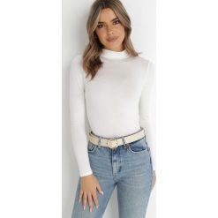 Biały Golf Posen. Białe swetry damskie Born2be, xl, bez wzorów, z dzianiny, bez kołnierzyka, bez ramiączek, długie, bez kaptura. Za 14.99 zł.