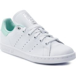 Buty adidas - Stan Smith W G27908 Ftwwht/Silvmt/Clemin. Białe półbuty damskie marki Adidas, bez wzorów, z materiału. Za 399.00 zł.