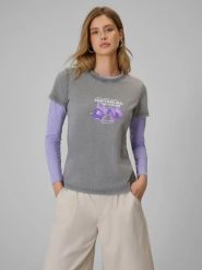 T-shirt regular z nadrukiem damski 4F 4FRSS26TTSHF4513. Szare t-shirty damskie 4f, m, bez wzorów, z bawełny, klasyczne, bez kołnierzyka. Za 79.99 zł.