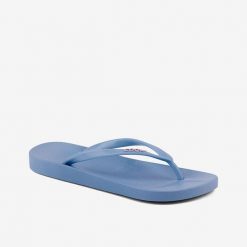 Damskie klapki Coqui. Niebieskie klapki damskie Coqui, bez wzorów, z materiału, sportowe, bez obcasa. Za 130.99 zł.