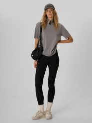 4F Legginsy z prążkowanej dzianiny damskie - czarne M. Czarne legginsy damskie 4f, m, bez wzorów, z dzianiny. Za 99.99 zł.