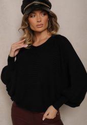 Czarny Sweter z Wiskozą w Stylu Nietoperza Almeti. Czarne swetry damskie Renee, m, bez wzorów, z wiskozy, biznesowe, bez kołnierzyka, bez ramiączek, długie, bez kaptura. Za 69.99 zł.