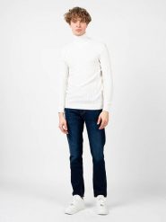 Xagon Man Sweter | A2108 1J 1213 | Mężczyzna | Kremowy. Białe swetry przez głowę męskie Xagon, m, bez wzorów, z wełny, bez kołnierzyka. W wyprzedaży za 139.00 zł.