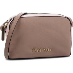 Torebka CALVIN KLEIN - Drive Camera Bag Cb K60K604631 908. Listonoszki damskie marki Calvin Klein. W wyprzedaży za 299.00 zł.