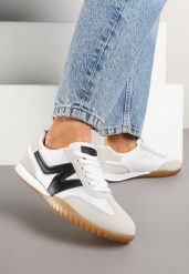 Biało-Czarne Sneakersy Tenisówki z Ozdobną Boczną Naszywką Ranilsa. Białe obuwie sportowe damskie Born2be, z aplikacjami, z jeansu, eleganckie, bez zapięcia. Za 89.99 zł.