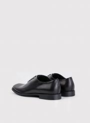 PAKO LORENTE – Obuwie męskie P000B-BX-071-C-0. Czarne eleganckie półbuty Pako Lorente, ze skóry, eleganckie, bez zapięcia. Za 599.99 zł.