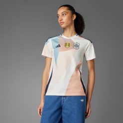 Koszulka piłkarska damska ADIDAS Hiszpania 2025 wyjazdowa. Koszulki sportowe damskie Adidas, l, bez wzorów, sportowe, bez kołnierzyka. Za 459.99 zł.