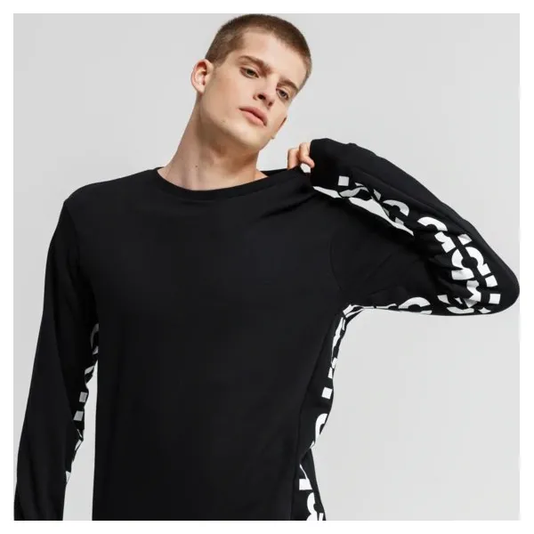 Umbro Bluza Allan , czarny, rozmiar M. Czarne bluzy męskie Umbro, m, z aplikacjami, z bawełny, bez kaptura. Za 99.99 zł.