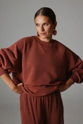 BLUZA ELENA MARSALA S - Flawless. Brązowe bluzy damskie Flawless, s, bez wzorów, z bawełny, bez kaptura. Za 369.00 zł.