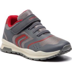 Sneakersy GEOX - J Pavel B. D J8415D 01454 C0051 S Grey/Red. Półbuty chłopięce marki Geox. W wyprzedaży za 159.00 zł.