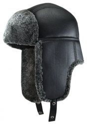 Czapka z Nausznikami, Czarna Błyszcząca z Ekoskóry, Zimowa z Kożuchem, Ciepła, Męska -JAREK. Czarne czapki i kapelusze męskie Jarek, na zimę, bez wzorów. Za 165.00 zł.