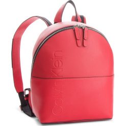 Plecak CALVIN KLEIN - Dual Backpack K60K604477 Dual Backpack 626. Czerwone plecaki damskie Calvin Klein, ze skóry ekologicznej, klasyczne. Za 649.00 zł.