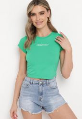 Zielony Dopasowany T-shirt Cropped z Napisem z Pzodu Yaloena. Zielone bluzki damskie Born2be, m, bez wzorów, z jeansu, eleganckie, bez kołnierzyka. Za 34.99 zł.