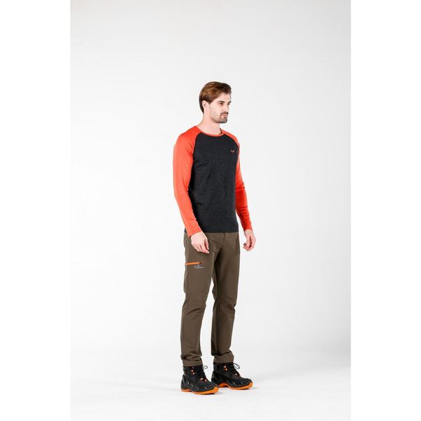 Spodnie turystyczne męskie z wewnętrzną warstwą 100% merino Woolona Trek. Brązowe spodnie sportowe męskie WOOLONA, na lato, m, bez wzorów, trekkingowe. W wyprzedaży za 630.00 zł.