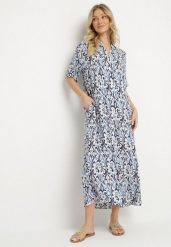 Niebieska Sukienka z Wiskozy o Pudełkowym Kroju w Ornamentalny Wzór Ridisa. Niebieskie sukienki damskie Born2be, na co dzień, l, bez wzorów, z wiskozy, eleganckie, bez kołnierzyka, bez ramiączek, maxi, kopertowe. Za 64.99 zł.