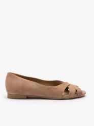 Jasnobrązowe baleriny z odkrytymi palcami. Brązowe baleriny damskie Ryłko, bez wzorów, ze skóry, eleganckie, bez obcasa, na płaskiej podeszwie. Za 399.99 zł.